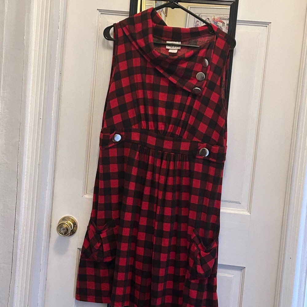 Red and Black Plaid Sleeveless Dress